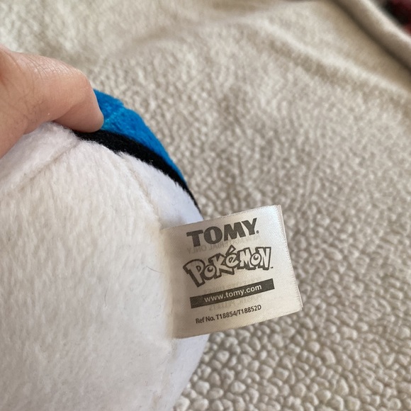 💕 Preloved Blue Pokemon Ball 🔵 - Picture 7 of 8